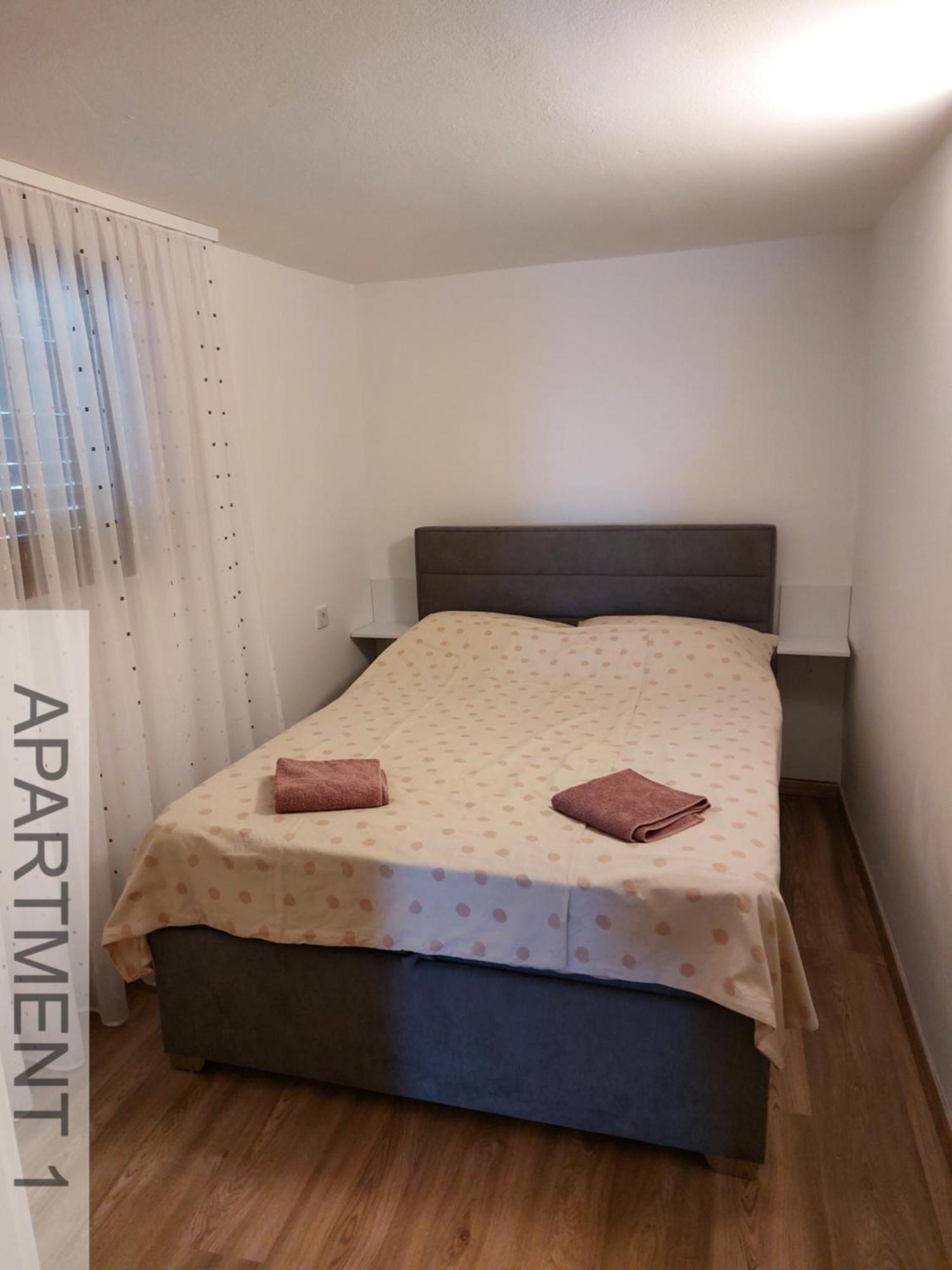 Apartmani Denis สตาราบัชกา ภายนอก รูปภาพ