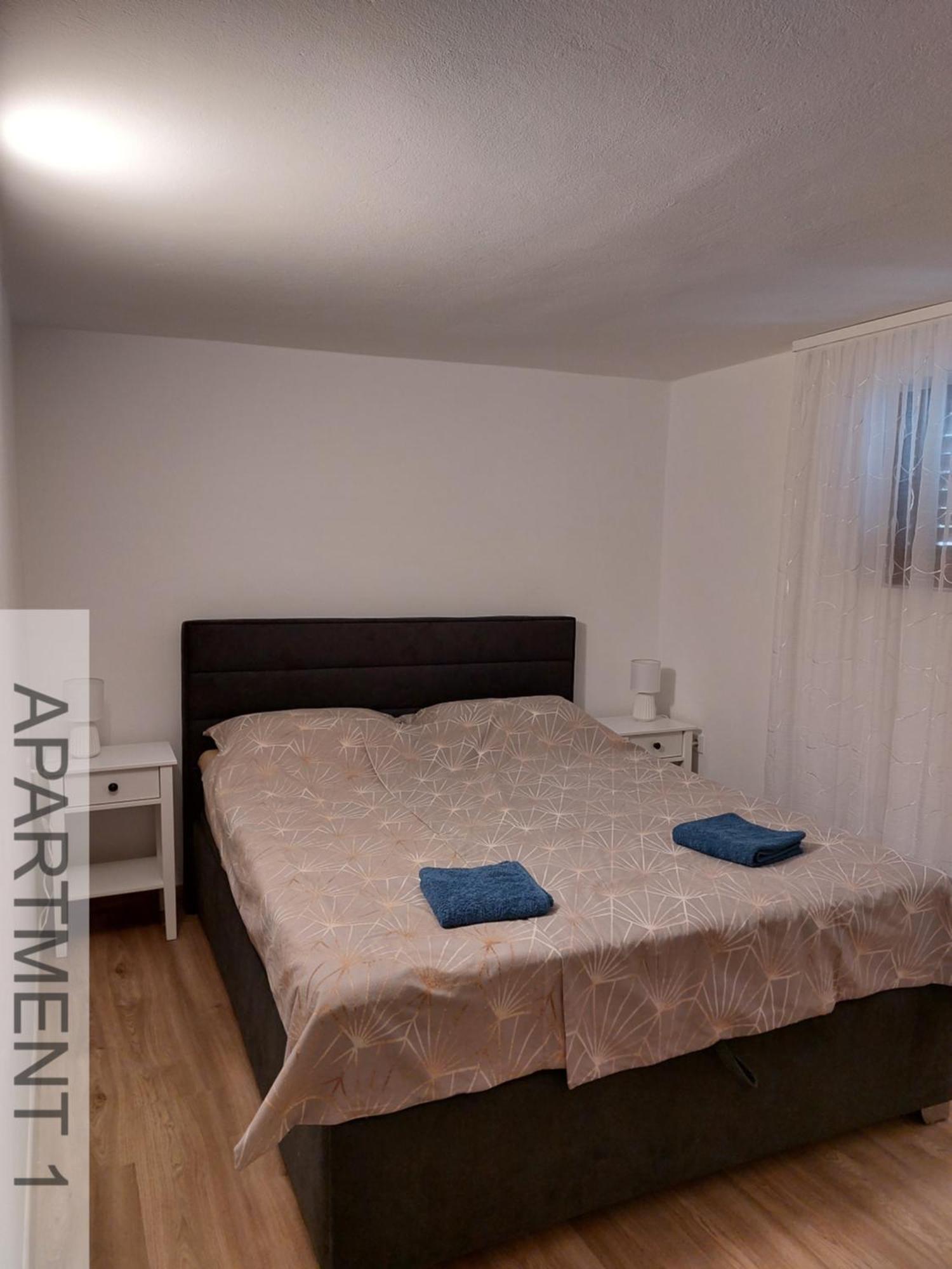 Apartmani Denis สตาราบัชกา ภายนอก รูปภาพ